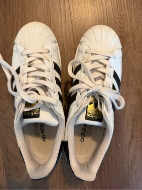 adidas White and Black Classic Shell-Toe Sneakers, size 6
